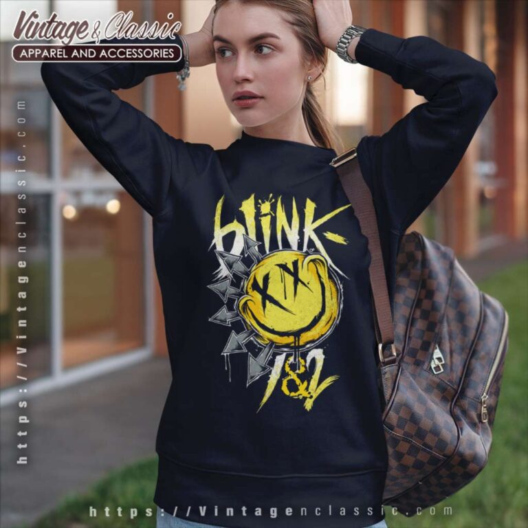 182 Logo The World Tour 2023 Sweatshirt 182 Logo The World Tour 2023 Sweatshirt