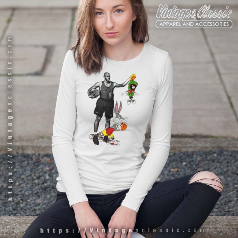 1993 Nike Michael Jordan Looney Tunes Longsleeves 1993 Nike Michael Jordan Looney Tunes Longsleeves