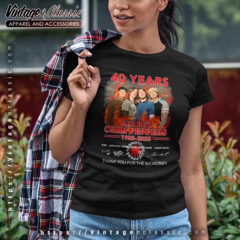 40 Years Red Hot Chili Peppers 1983 2023 Signatures Tshirt Women 40 Years Red Hot Chili Peppers 1983 2023 Signatures Tshirt Women