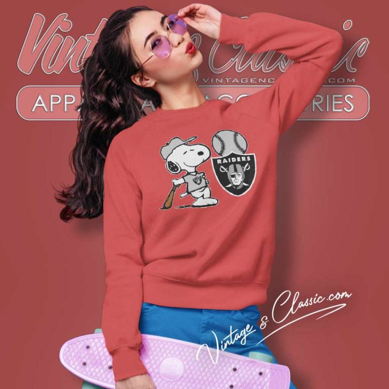 Snoopy Las Vegas Raiders NFL Football Sweatshirt Snoopy Las Vegas Raiders NFL Football Sweatshirt