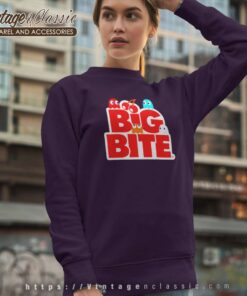 7 Eleven Pac Man Big Bite Yum Yum Sweatshirt