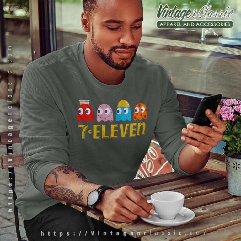 7 Eleven Pac Man Retro Snack Ghosts Sweatshirt 7 Eleven Pac Man Retro Snack Ghosts Sweatshirt