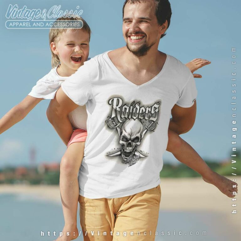 Airbrush Raiders Skull V Neck TShirt Airbrush Raiders Skull V Neck TShirt