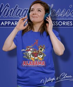 Alabama Crimson Tide The Looney Tunes Football Team Women T Shirt