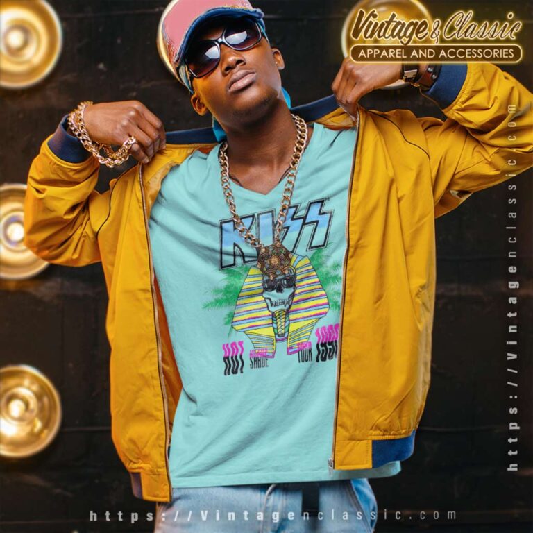 Album Hot In The Shade Kiss V Neck TShirt Album Hot In The Shade Kiss V Neck TShirt