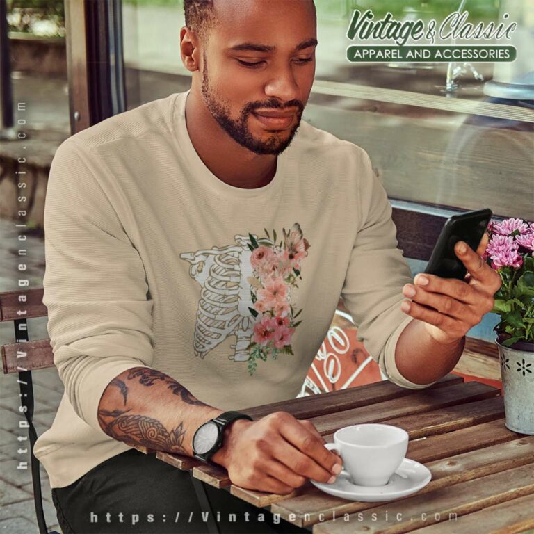 American Heartbreak Tour Zach Bryan Country Music Flower Sweatshirt American Heartbreak Tour Zach Bryan Country Music Flower Sweatshirt
