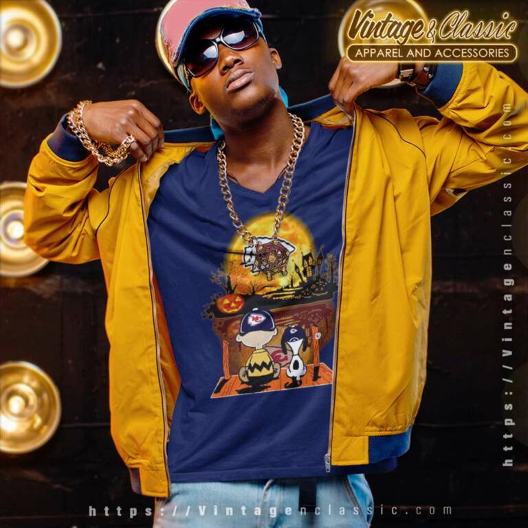 Snoopy Charlie Brown Kansas City Chiefs Halloween V Neck TShirt Snoopy Charlie Brown Kansas City Chiefs Halloween V Neck TShirt