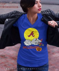 Atlanta Braves Snoopy Halloween V Neck TShirt