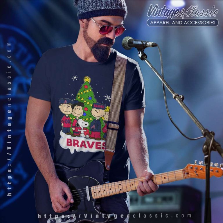 Atlanta Braves Snoopy Peanuts Christmas T Shirt Atlanta Braves Snoopy Peanuts Christmas T Shirt