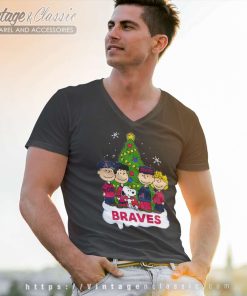 Atlanta Braves Snoopy Peanuts Christmas V Neck TShirt