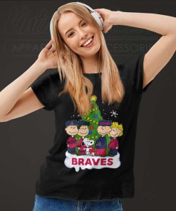 Atlanta Braves Snoopy Peanuts Christmas Women TShirt