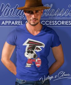 Atlanta Falcons Snoopy Dog Peanuts V Neck TShirt
