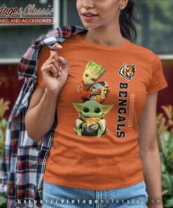 Baby Yoda And Groot Hug Cincinnati Bengals Shirt 4 Baby Yoda And Groot Hug Cincinnati Bengals Women TShirt