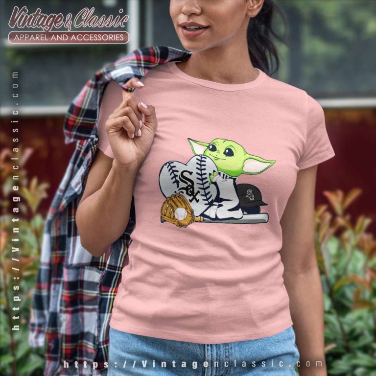 Baby Yoda Chicago White Sox Women TShirt Baby Yoda Chicago White Sox Women TShirt