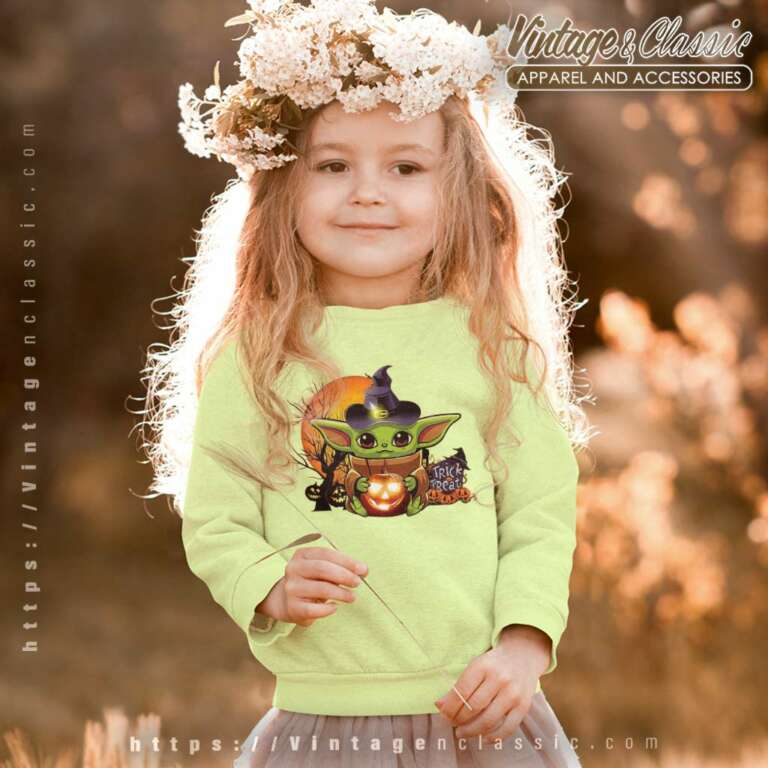 Baby Yoda Halloween Pumpkin kids Sweetshirt Baby Yoda Halloween Pumpkin kids Sweetshirt