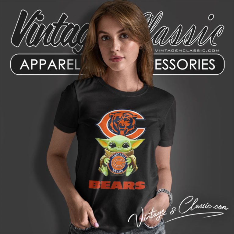 Baby Yoda Hug Chicago Bears Logo Women T Shirt Baby Yoda Hug Chicago Bears Logo Women T Shirt
