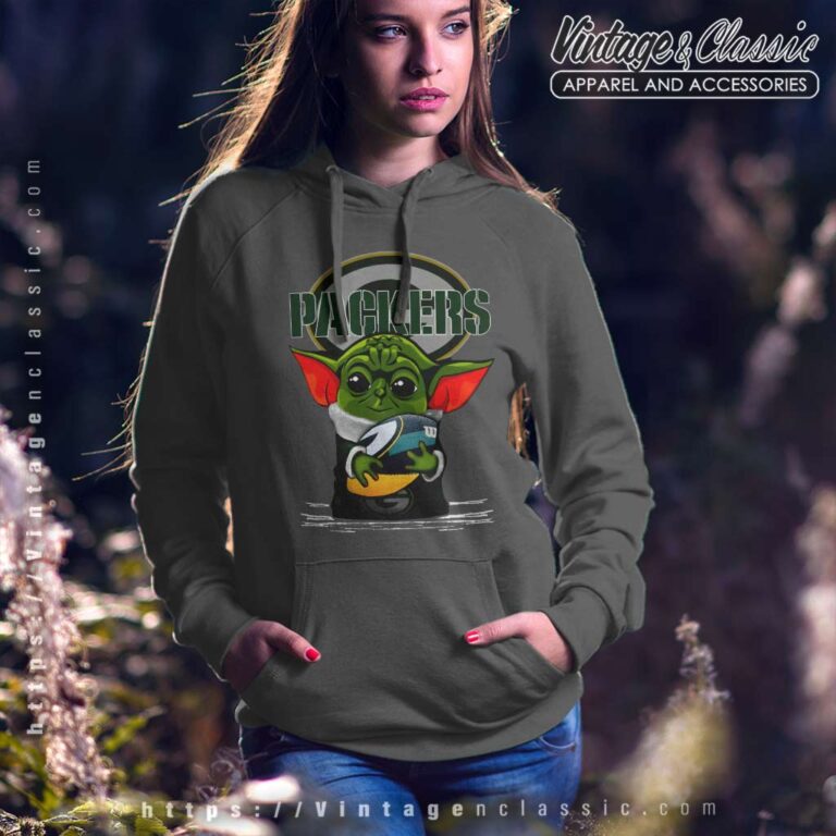 Baby Yoda Hug Green Bay Packers Hoodie Baby Yoda Hug Green Bay Packers Hoodie