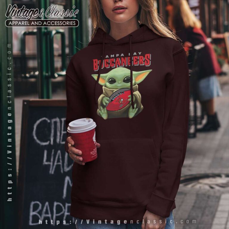 Baby Yoda Hug Tampa Bay Buccaneers Star Wars Mandalorian Hoodie Baby Yoda Hug Tampa Bay Buccaneers Star Wars Mandalorian Hoodie