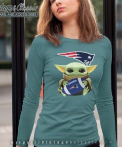 Theres No Sunshine Only Darkness 2023 Shirt 5 Baby Yoda Hugs New England Patriots Star Wars Long Sleeve Tee