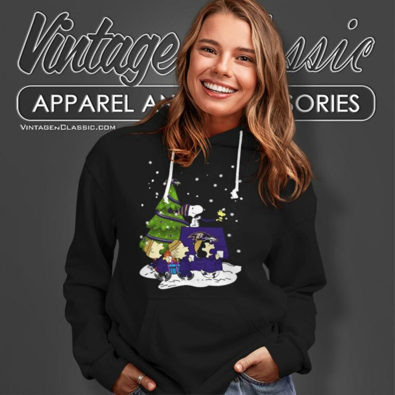 Baltimore Ravens Are Coming To Town Snoopy Christmas Hoodie Baltimore Ravens Are Coming To Town Snoopy Christmas Hoodie