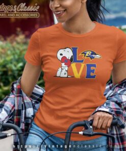 Baltimore Ravens Snoopy Love Heart Women TShirt