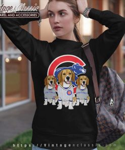 Beagle Dog Chicago Cubs Sweatshirt