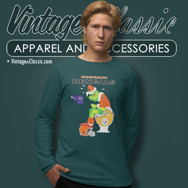 Bengals Grinch Shitting On Toilet Pittsburgh Steelers Long Sleeve Tee Bengals Grinch Shitting On Toilet Pittsburgh Steelers Long Sleeve Tee