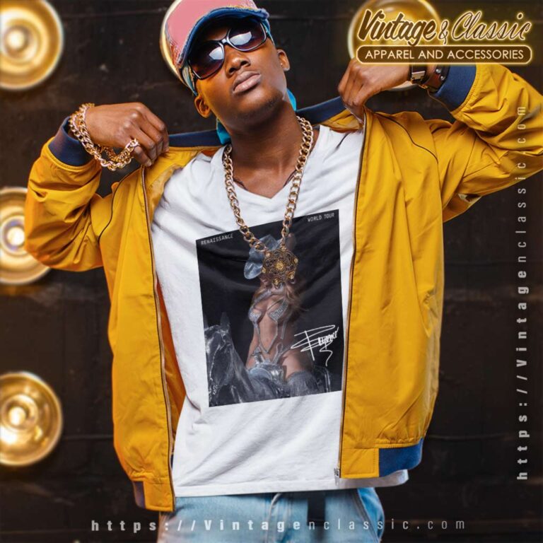 Beyonce Sits On Silver Horse Renaissance Tour Poster V Neck TShirt Beyonce Sits On Silver Horse Renaissance Tour Poster V Neck TShirt