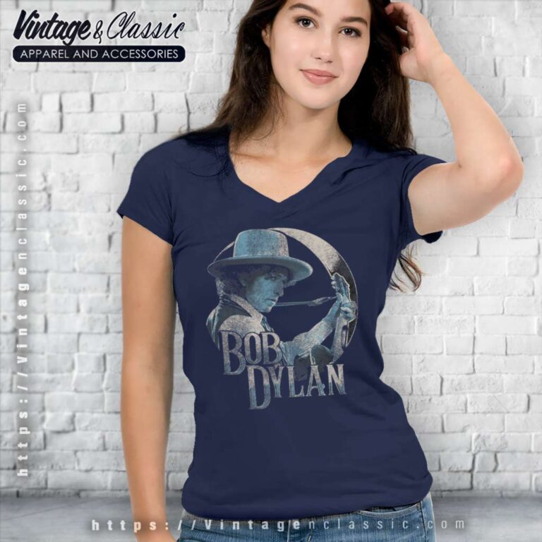Bob Dylan Guitar 1975 V Neck TShirt Bob Dylan Guitar 1975 V Neck TShirt