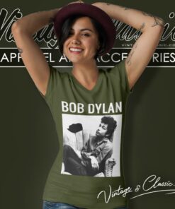 Bob Dylan Sitting V Neck TShirt