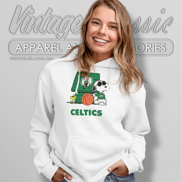 Boston Celtics Snoopy Hoodie Boston Celtics Snoopy Hoodie