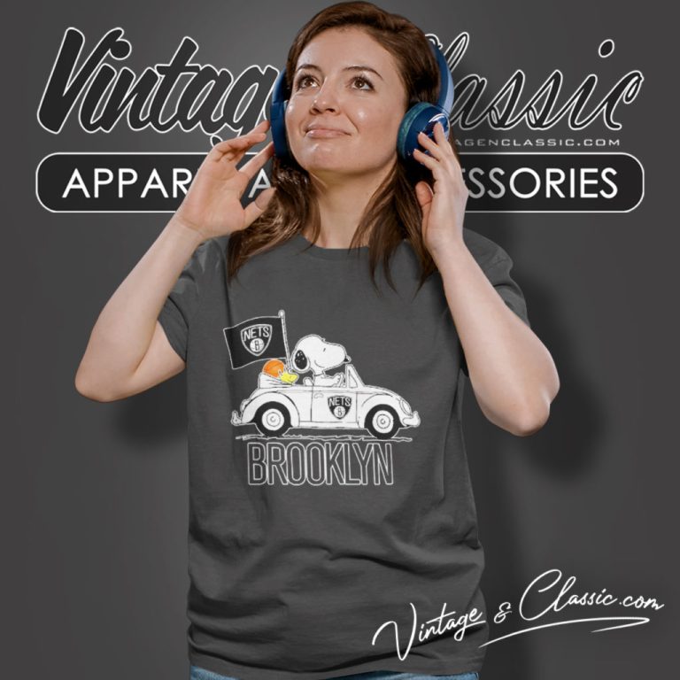Brooklyn Nets Snoopy Dog Driving Car Women T Shirt Brooklyn Nets Snoopy Dog Driving Car Women T Shirt