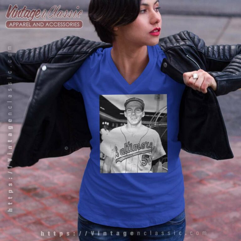 Brooks Robinson Poster V Neck TShirt Brooks Robinson Poster V Neck TShirt