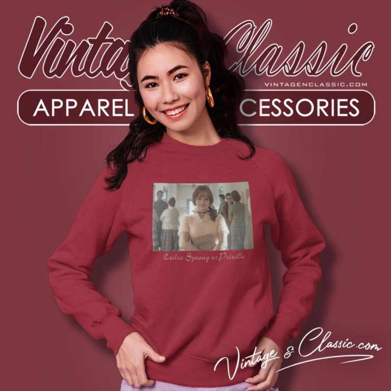 Cailee Spaeny As Priscilla Wearing The Locket Sweatshirt Cailee Spaeny As Priscilla Wearing The Locket Sweatshirt