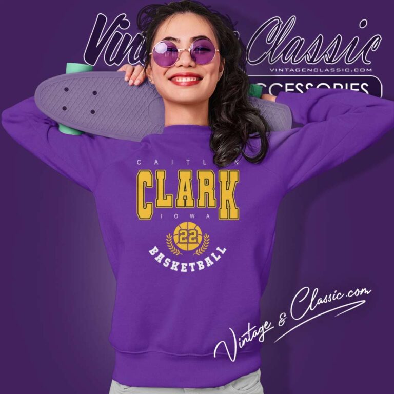 Caitlin Clark 22 Iowa Basketball Sweatshirt Caitlin Clark 22 Iowa Basketball Sweatshirt