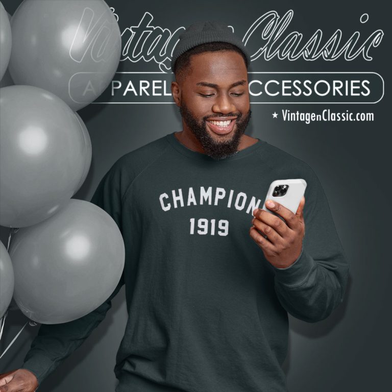 Champion Logo 1919 Basic Sweatshirt Champion Logo 1919 Basic Sweatshirt