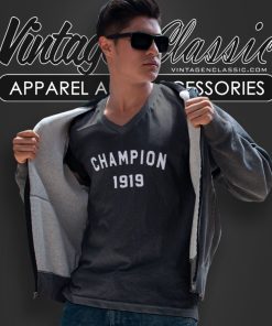 Champion Logo 1919 Basic V Neck TShirt