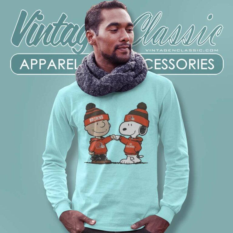 Charlie Brown And Snoopy Cleveland Browns Football Long Sleeve Tee Charlie Brown And Snoopy Cleveland Browns Football Long Sleeve Tee