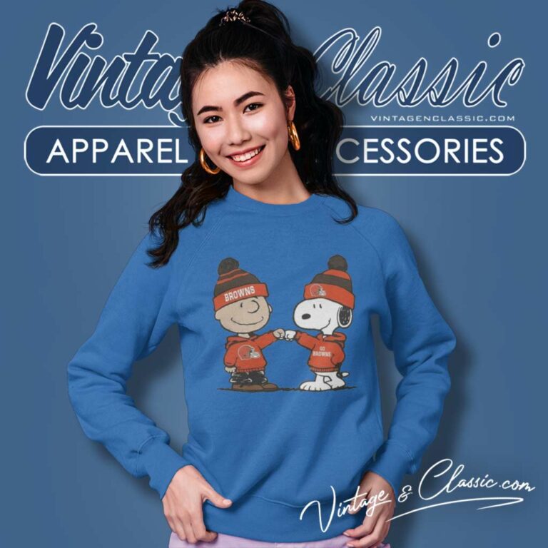 Charlie Brown And Snoopy Cleveland Browns Football Sweatshirt Charlie Brown And Snoopy Cleveland Browns Football Sweatshirt