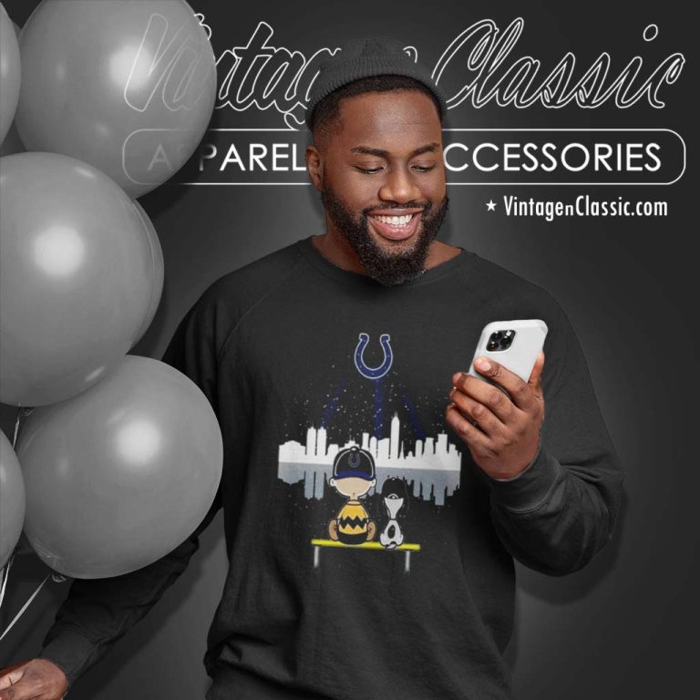 Charlie Brown And Snoopy Dog Watching City Indianapolis Colts Sweatshirt Charlie Brown And Snoopy Dog Watching City Indianapolis Colts Sweatshirt