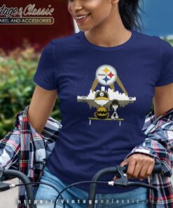 Charlie Brown And Snoopy Dog Watching City Pittsburgh Steelers Shirt 6 Charlie Brown And Snoopy Dog Watching City Pittsburgh Steelers Women TShirt