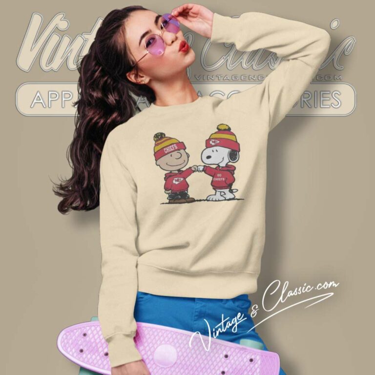 Charlie Brown And Snoopy Kansas City Chiefs Nfl Sweatshirt Charlie Brown And Snoopy Kansas City Chiefs Nfl Sweatshirt