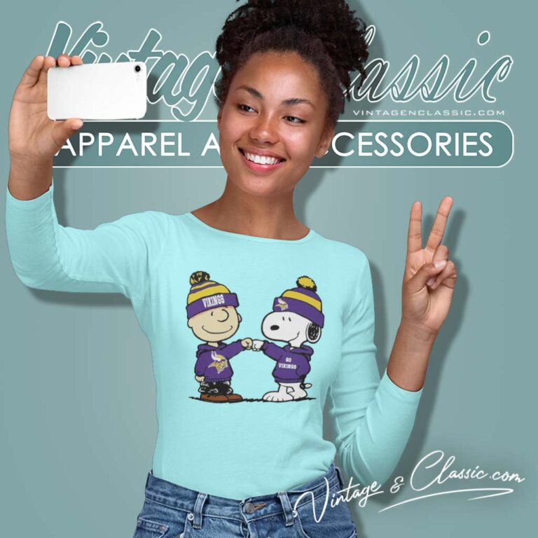 Charlie Brown And Snoopy Minnesota Vikings Nfl Long Sleeve Tee Charlie Brown And Snoopy Minnesota Vikings Nfl Long Sleeve Tee