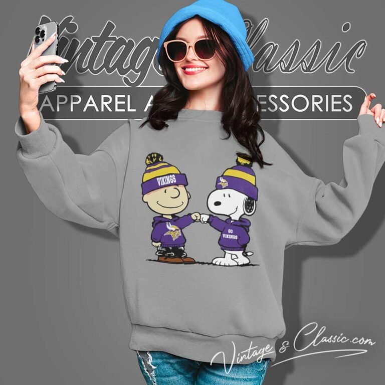 Charlie Brown And Snoopy Minnesota Vikings Nfl Sweatshirt Charlie Brown And Snoopy Minnesota Vikings Nfl Sweatshirt