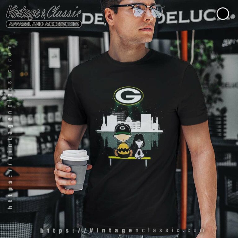 Charlie Brown Snoopy Dog Watching City Green Bay Packers T Shirt Charlie Brown Snoopy Dog Watching City Green Bay Packers T Shirt