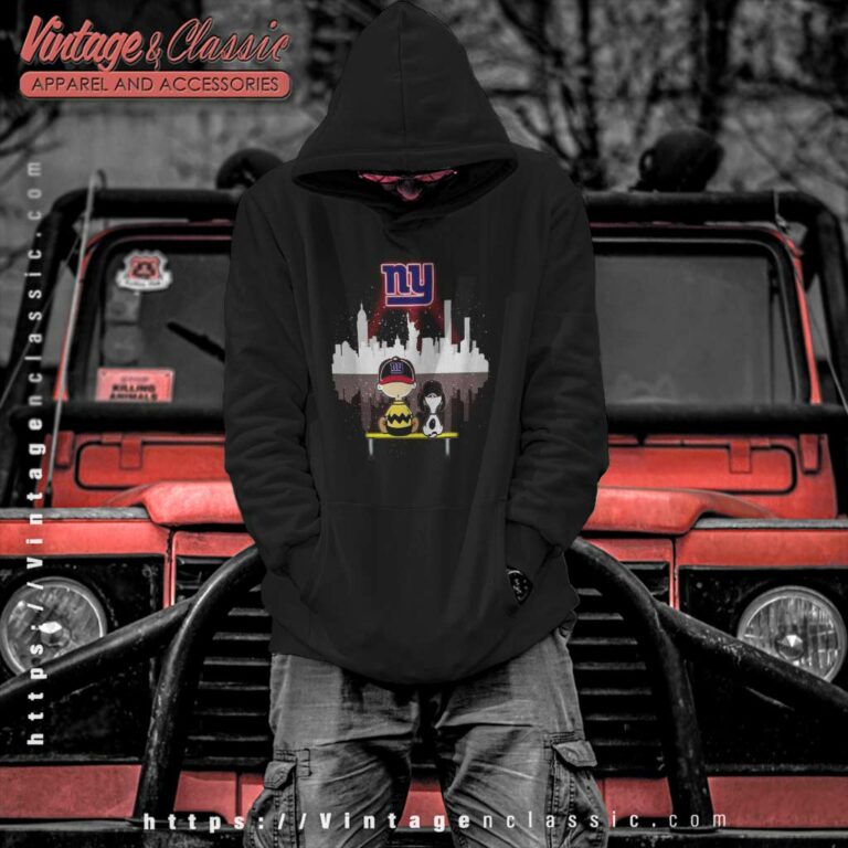 Charlie Brown Snoopy Dog Watching City New York Giants Hoodie Charlie Brown Snoopy Dog Watching City New York Giants Hoodie