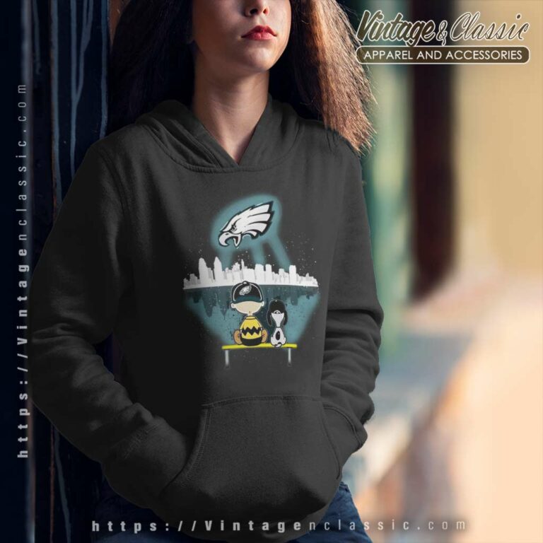 Charlie Brown Snoopy Dog Watching City Philadelphia Eagles Hoodie Charlie Brown Snoopy Dog Watching City Philadelphia Eagles Hoodie