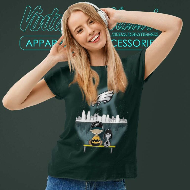 Charlie Brown Snoopy Dog Watching City Philadelphia Eagles Women TShirt Charlie Brown Snoopy Dog Watching City Philadelphia Eagles Women TShirt