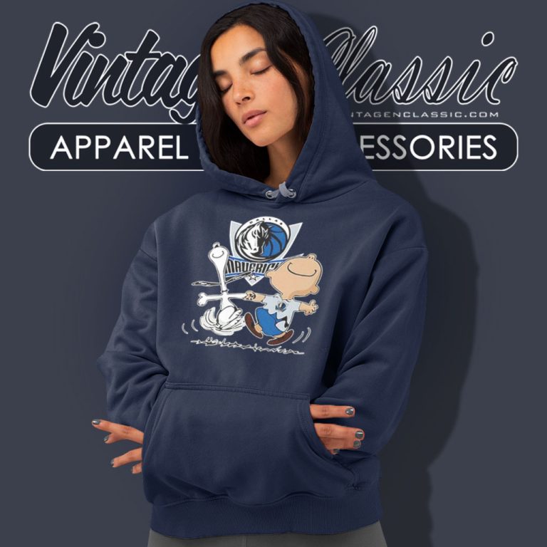 Charlie Brown Snoopy Happy Dallas Mavericks Hoodie Charlie Brown Snoopy Happy Dallas Mavericks Hoodie