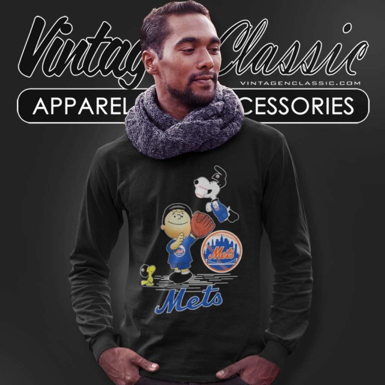 Charlie Brown Snoopy New York Mets Christmas Long Sleeve Tee Charlie Brown Snoopy New York Mets Christmas Long Sleeve Tee